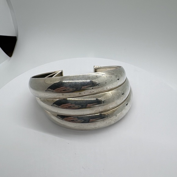 Vintage Sterling silver 925 cuff bracelet signed.​​ - Picture 3 of 9